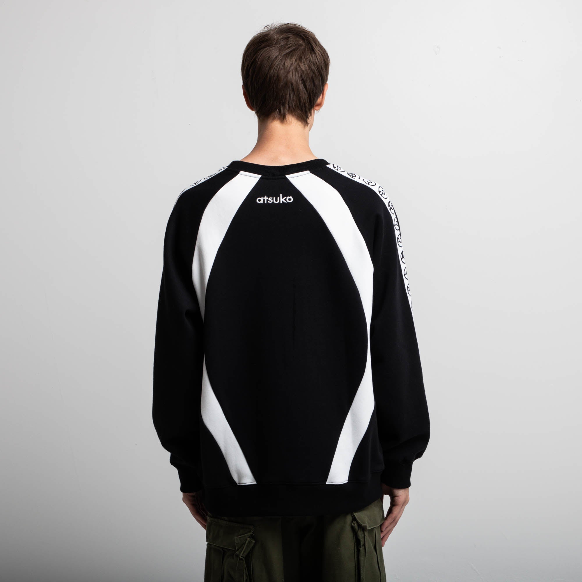 Poké Ball & Logo Black Crew Neck Black Sweater