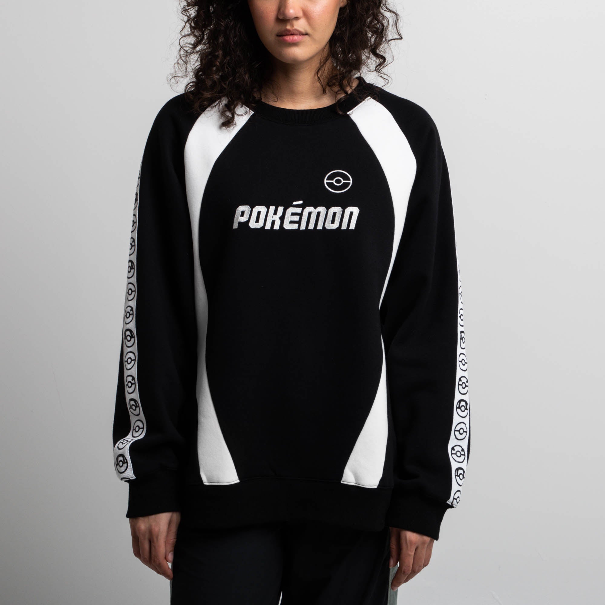 Poké Ball & Logo Black Crew Neck Black Sweater