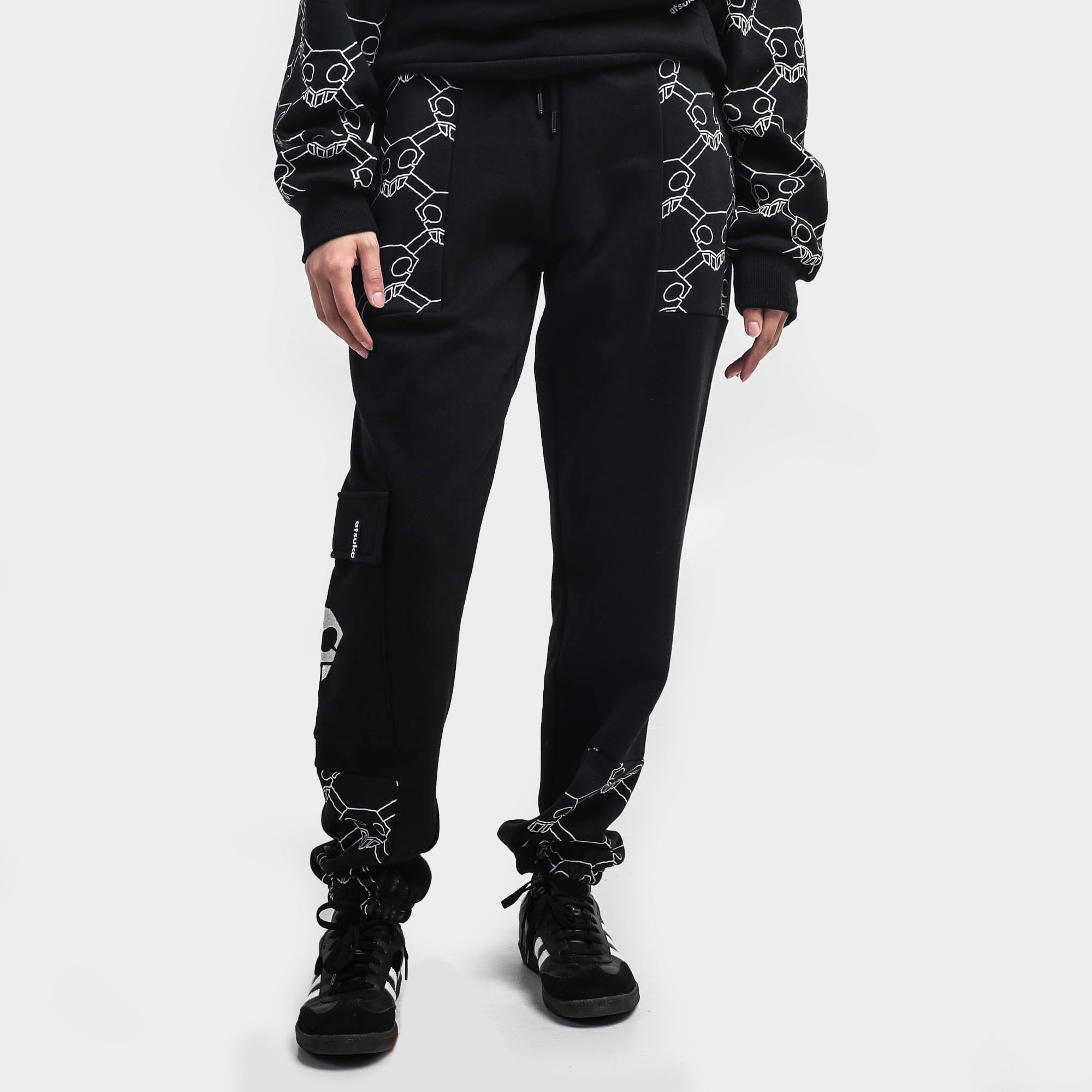 BLEACH Black Cargo Sweatpant